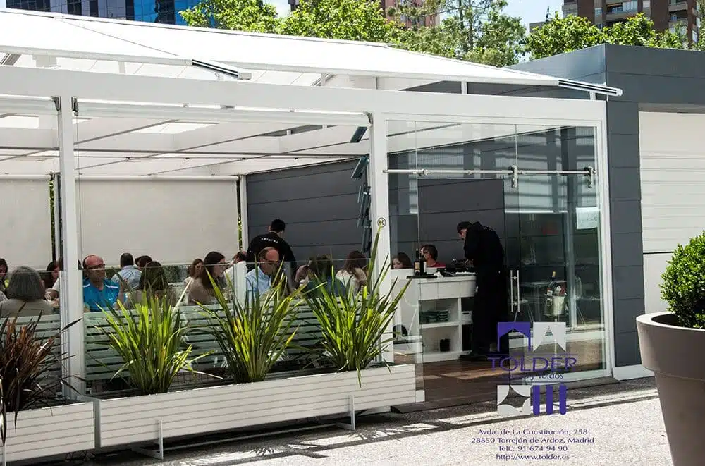 F 96 Terraza Lateral Castellana 44 Bar restaurante Lateral Castellana 88