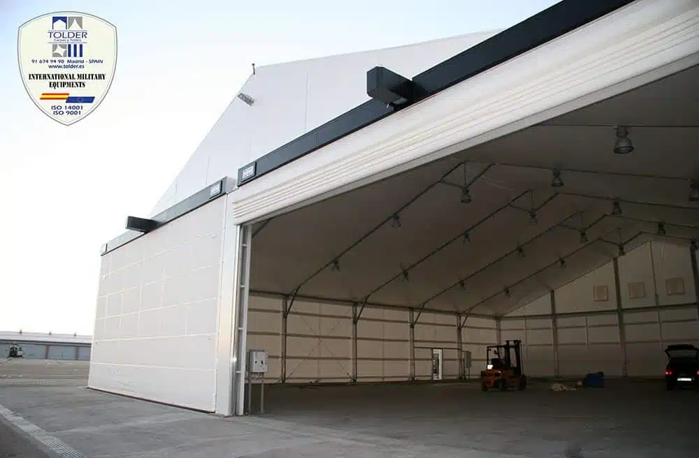 Hangar 25 Hangar militar 2