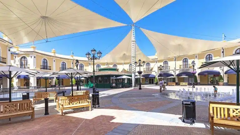 C c plaza mayor conos tensados plaza oval tolder