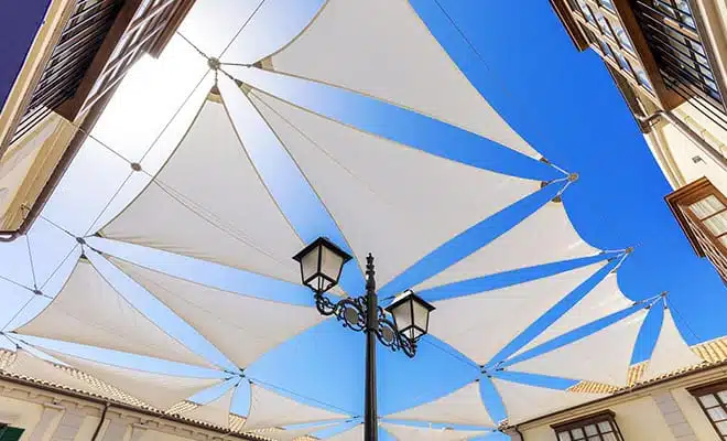 C c plaza mayor velas triangulares tolder