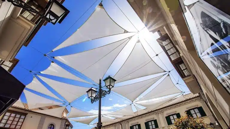 C c plaza mayor velas triangulares tolder