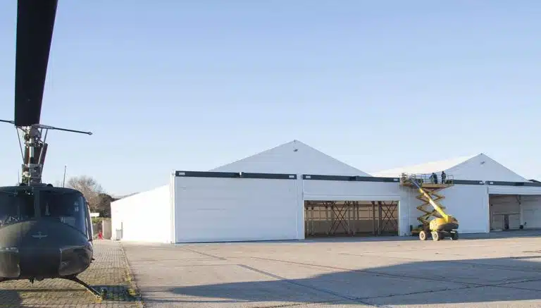 Hangar para helicópteros - Tolder