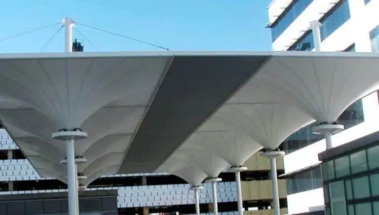 Conoides cubierta parking bmw tolder