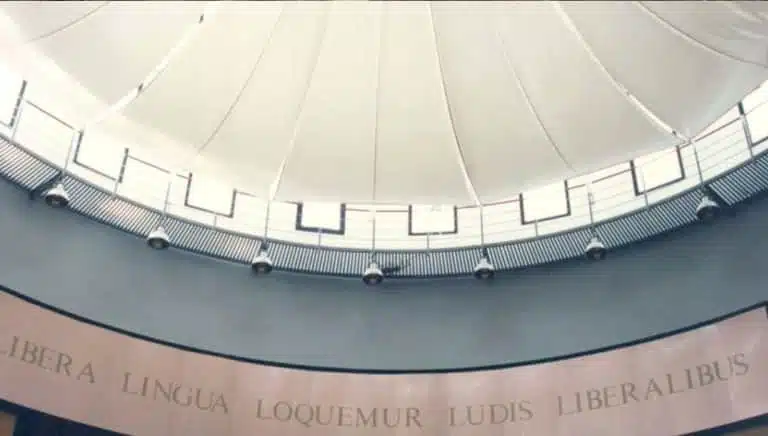 Grandes cubiertas ayuntamiento noblejas tolder