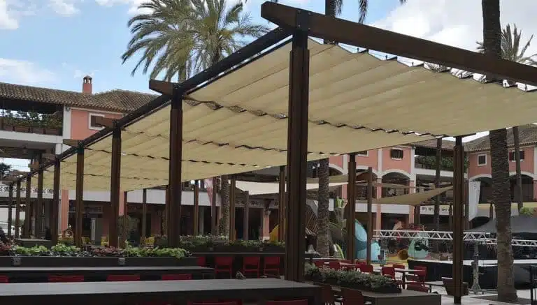 CC Plaza Mayor 16 pérgolas, Tolder