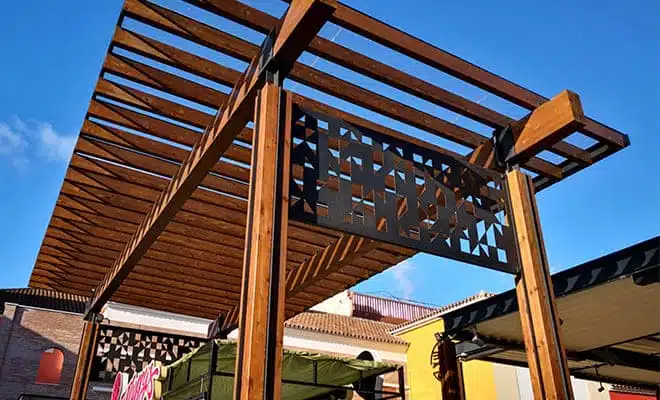 CC Plaza Mayor pérgola entrada 4, Tolder