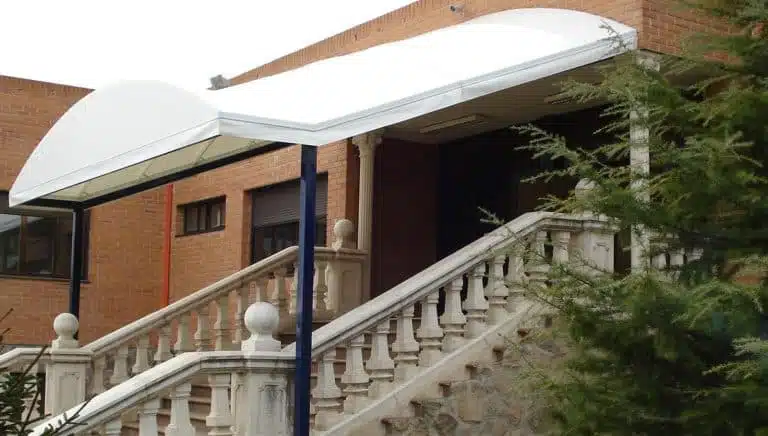 Pergolas y marquesinas colegio internacional tolder