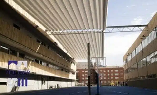 Toldos planos motorizados colegio Newman Tolder