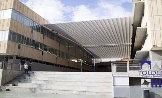 Toldos planos motorizados colegio Newman Tolder